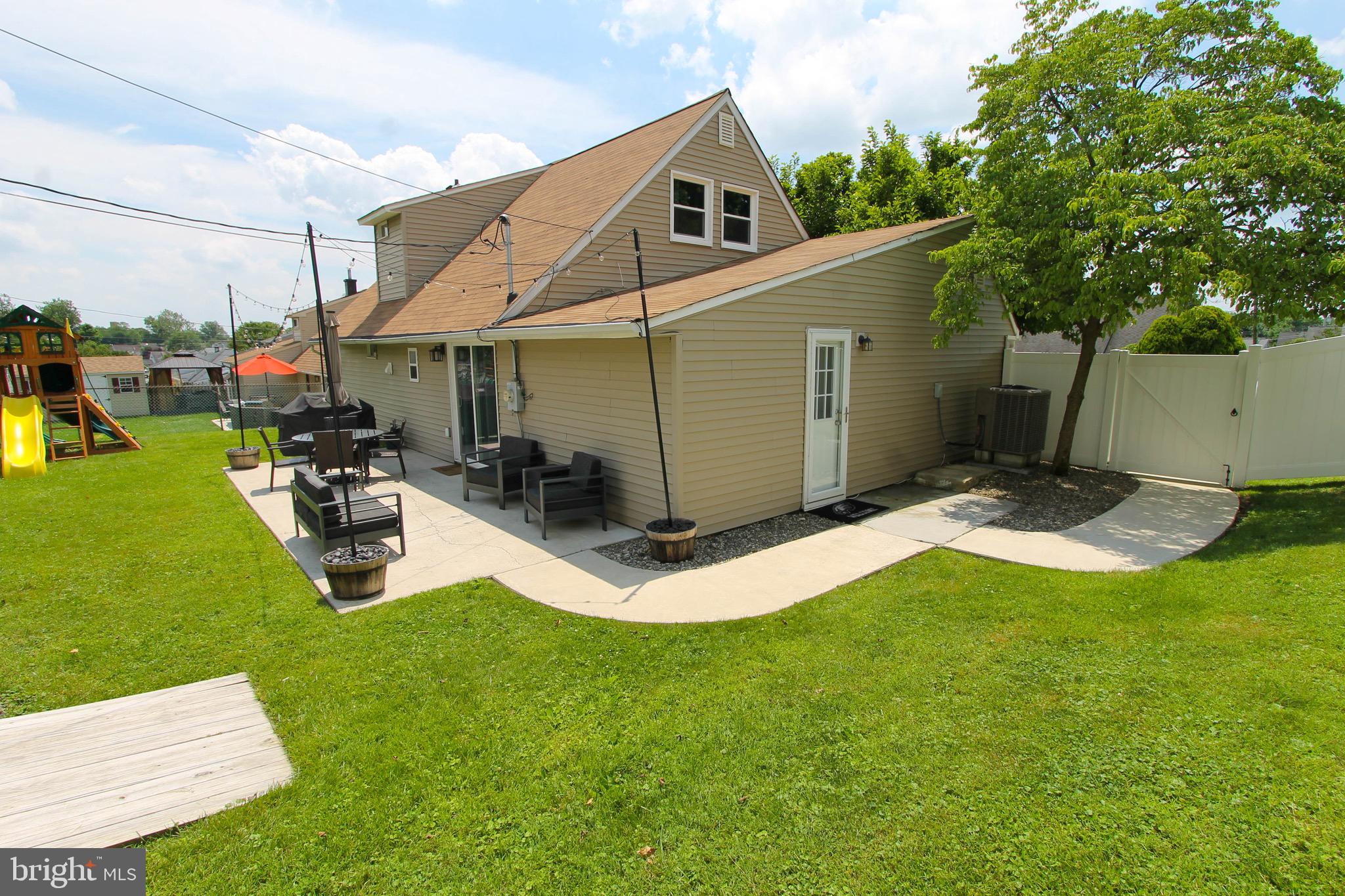 34 Hemlock Road Levittown, PA 19056 - Photo 37 of 41