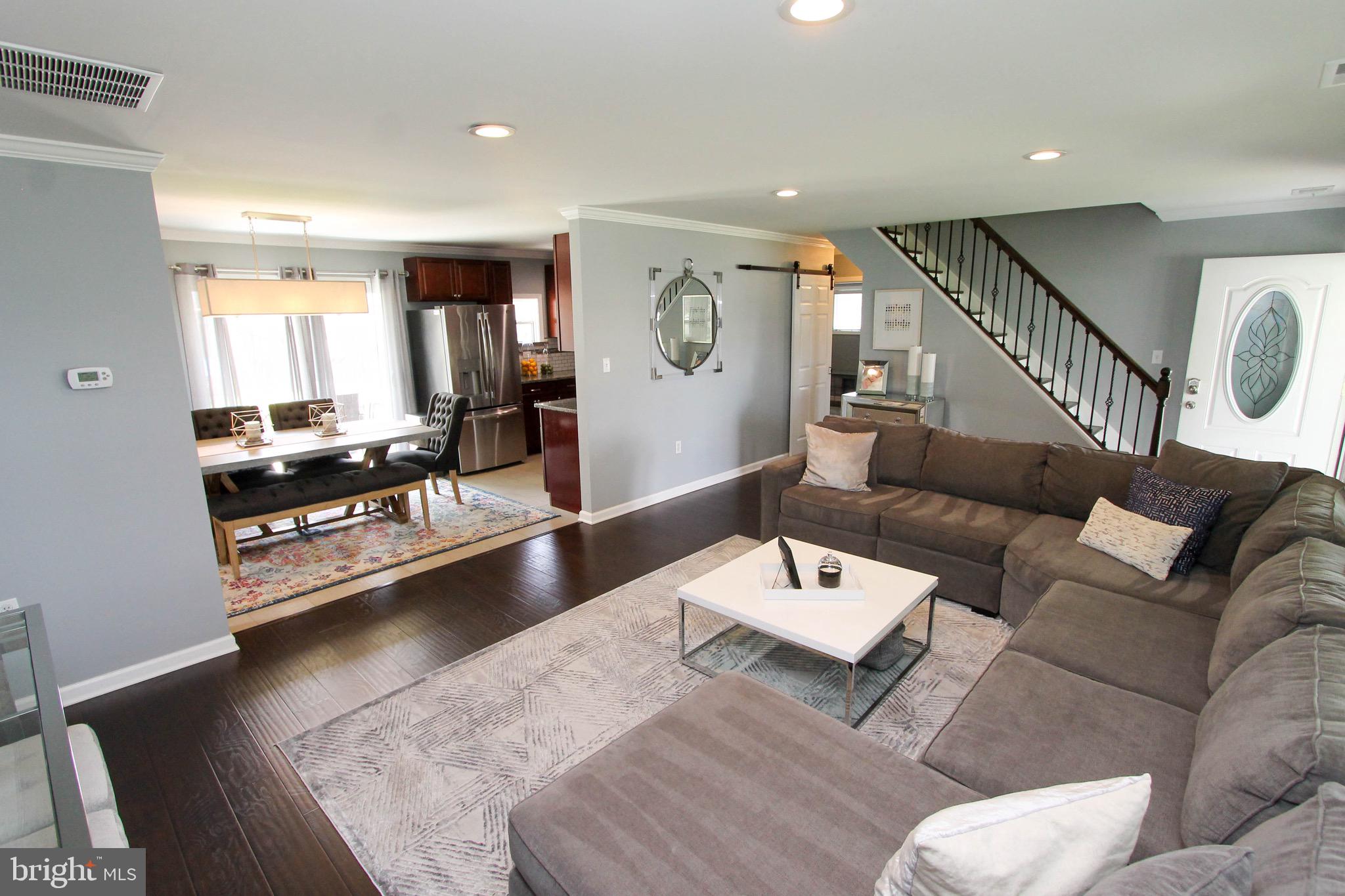 34 Hemlock Road Levittown, PA 19056 - Photo 4 of 41