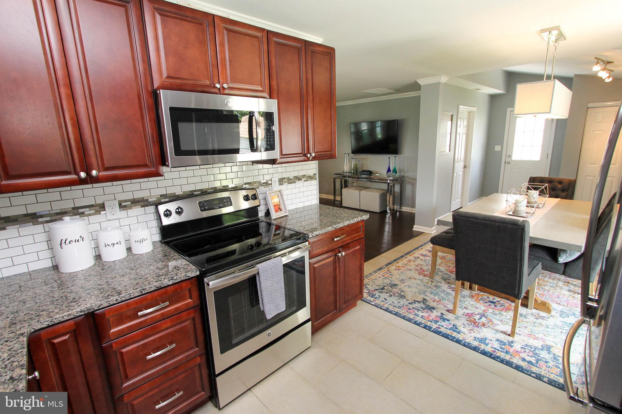 34 Hemlock Road Levittown, PA 19056 - Photo 9 of 41