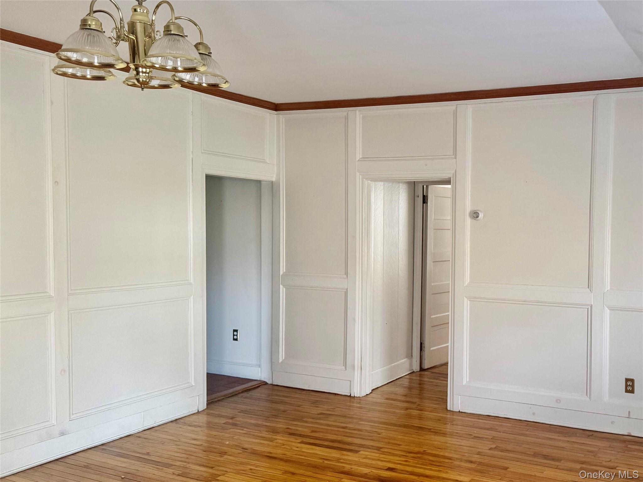 953 Ripley Lane Oyster Bay, NY 11771 - Photo 6 of 21