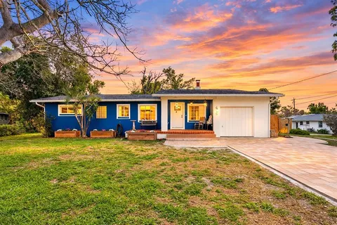 $440,000 | 418 Edwards Drive, Sarasota, FL 34243