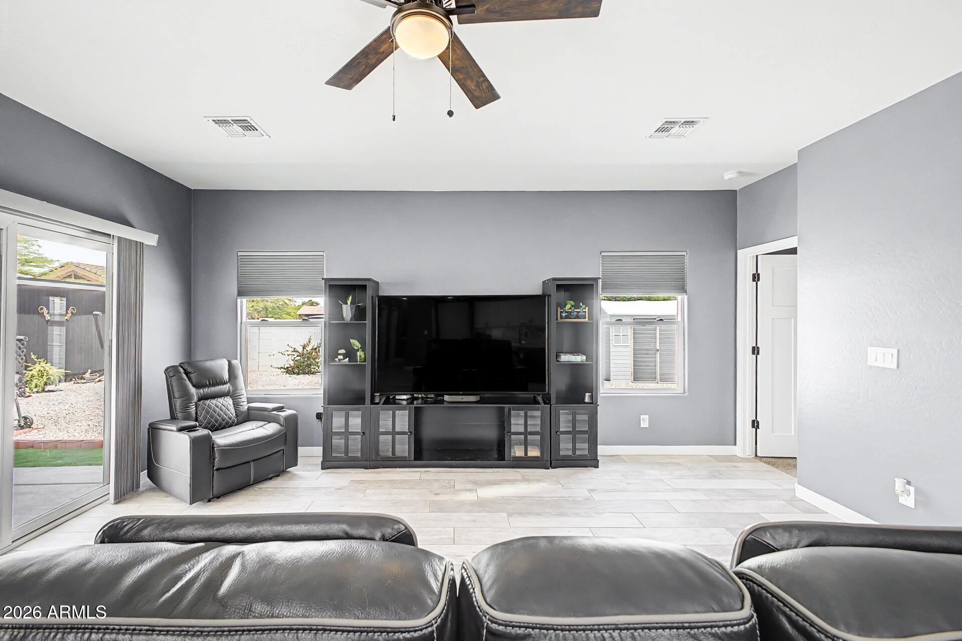 15901 South Saxon Road Arizona City, AZ 85123 - Photo 4 of 22 9 - Saxon