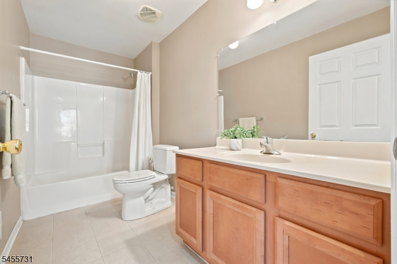 29 Riga Court Scotch Plains, NJ 07076 - Photo 24 of 36 Gallery Image 24