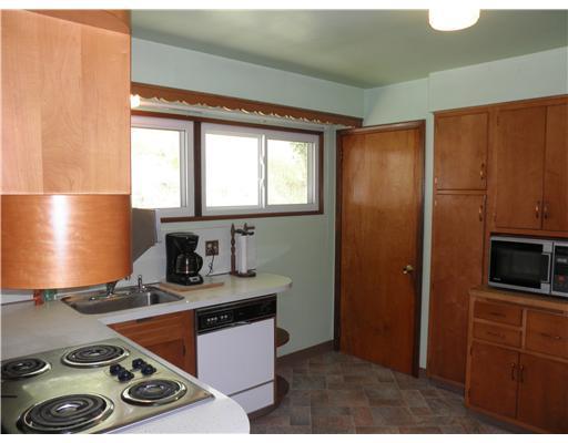 150 Franklin Farms Road Washington, PA 15301 - Photo 5 of 18 Kitchen.