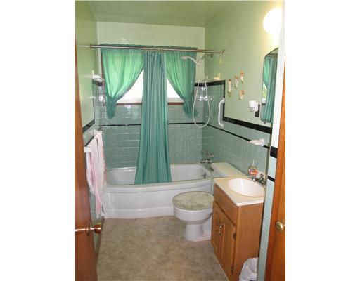 150 Franklin Farms Road Washington, PA 15301 - Photo 9 of 18 Master Bath/Spa.