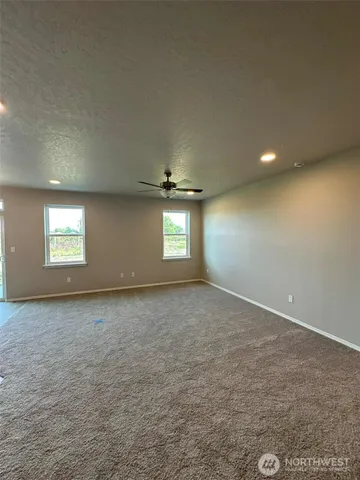 $419,950 | 403 Lambert Court, Grandview, WA 98930