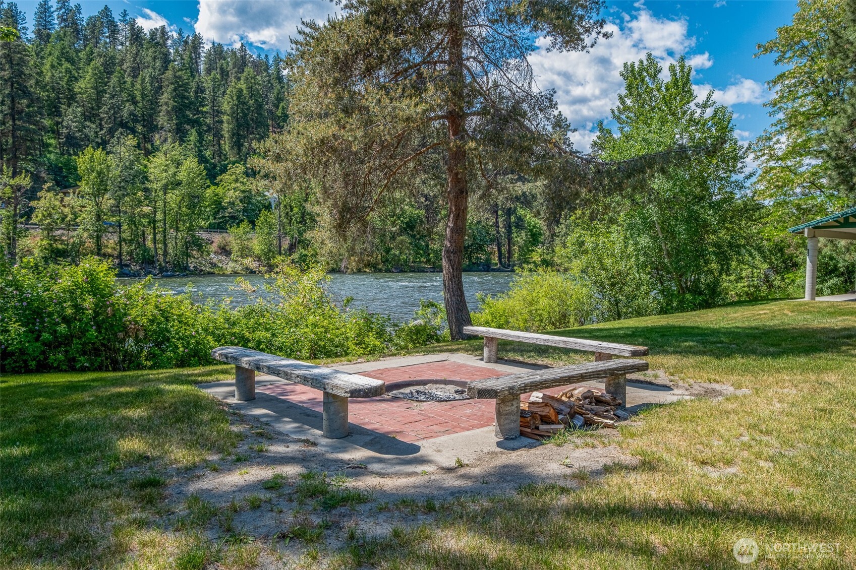 8348 Main Street, Unit 1 Peshastin, WA 98847 - Photo 6 of 40 a view of a park with large trees