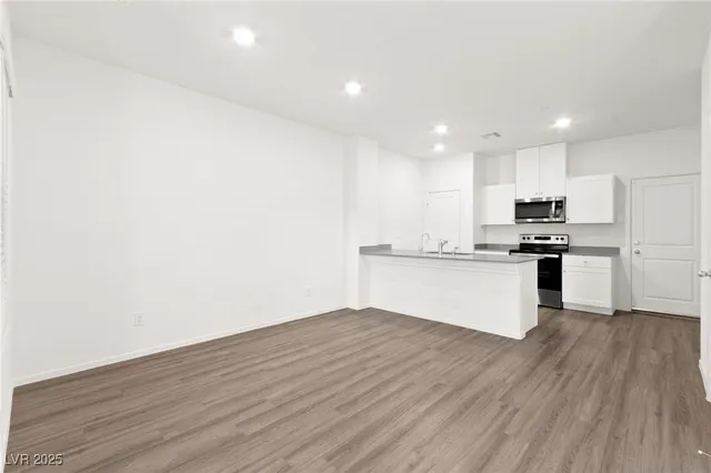 $349,990 | 491 Waterfall Cove, Henderson, NV 89002