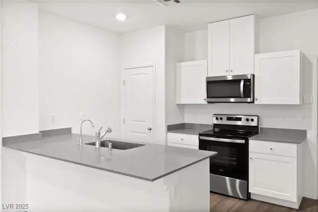 $349,990 | 491 Waterfall Cove, Henderson, NV 89002