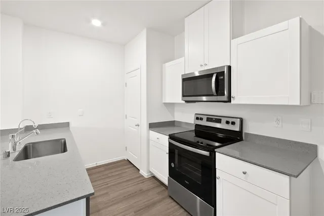 $349,990 | 491 Waterfall Cove, Henderson, NV 89002