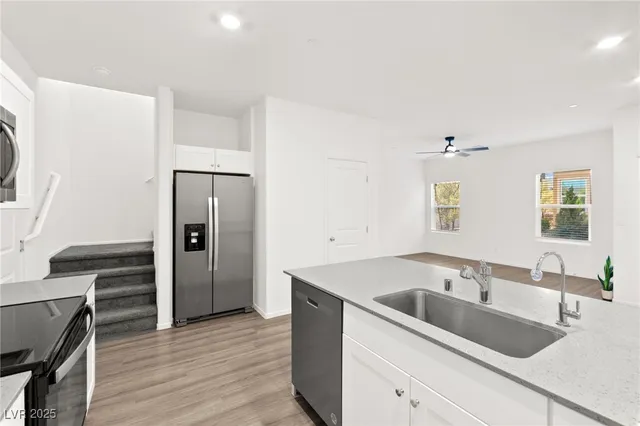 $349,990 | 491 Waterfall Cove, Henderson, NV 89002