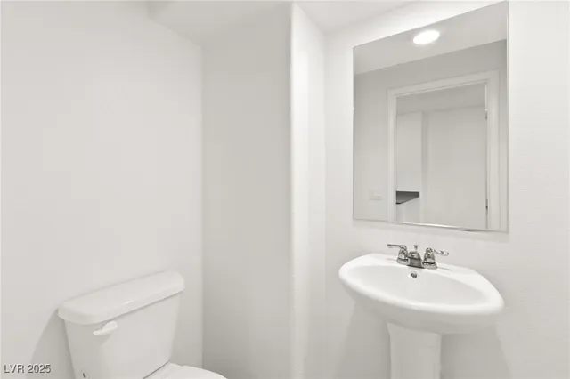 $349,990 | 491 Waterfall Cove, Henderson, NV 89002