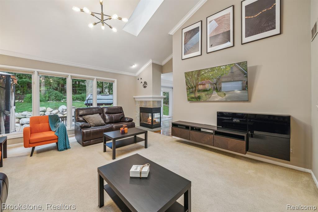 576 Bloomer Ridge Drive Rochester, MI 48307 - Photo 10 of 48
