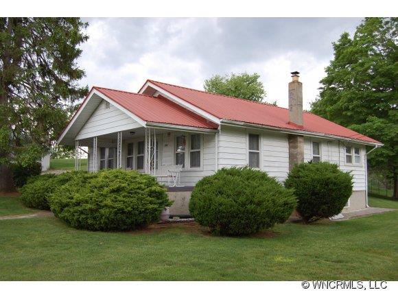 563 Thompson Cove Road Clyde, NC 28721 - Photo 1 of 7