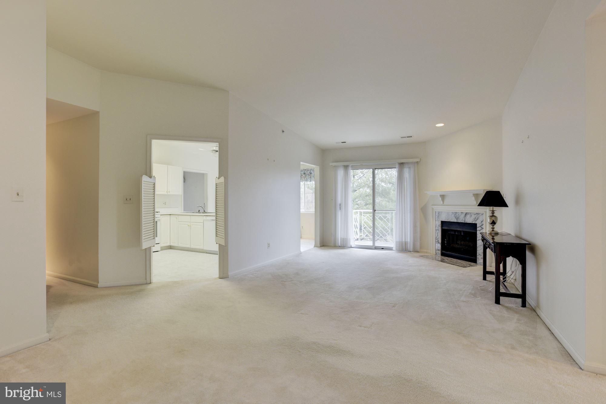 405 Kilree Road, Unit 303 Lutherville-Timonium, MD 21093 - Photo 4 of 23 Living/Dining Room