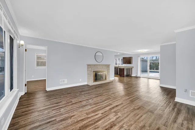 $369,900 | 1616 Mayfield Avenue, Joliet, IL 60435