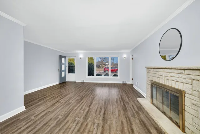 $369,900 | 1616 Mayfield Avenue, Joliet, IL 60435