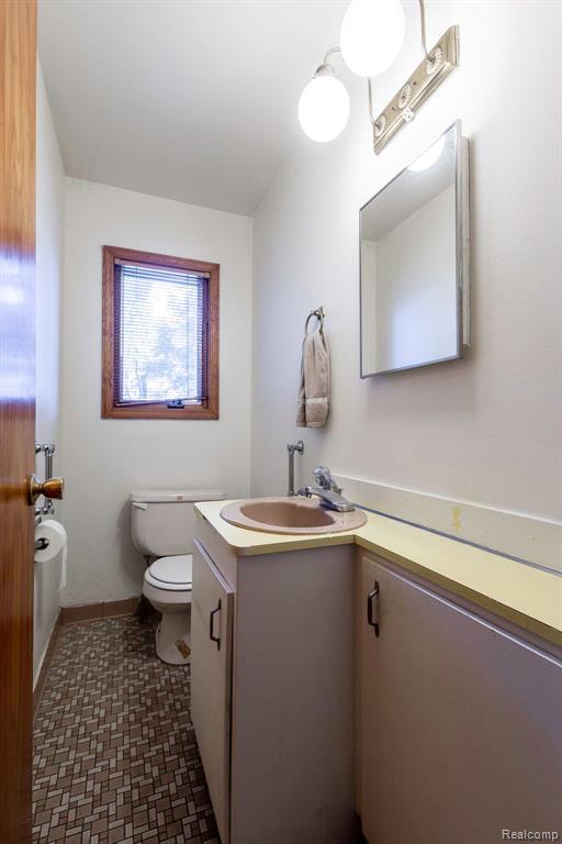 23605 Rockingham Street Southfield, MI 48033 - Photo 18 of 52