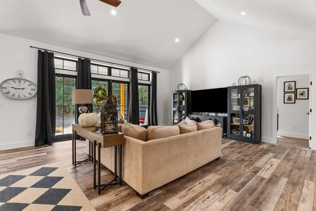 $1,150,000 | 123 Oxbow Lane, Conway, NH 03818