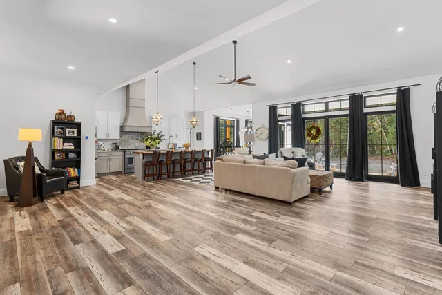 $1,150,000 | 123 Oxbow Lane, Conway, NH 03818