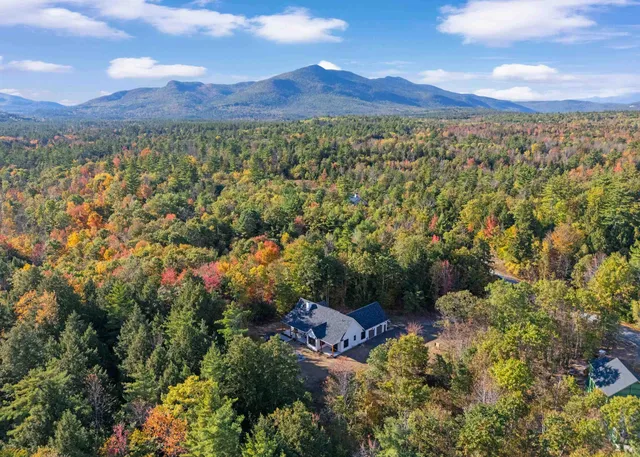 $1,150,000 | 123 Oxbow Lane, Conway, NH 03818