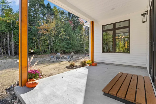 $1,150,000 | 123 Oxbow Lane, Conway, NH 03818