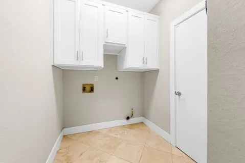 $674,900 | 10919 Sierra Oaks, Austin, TX 78759