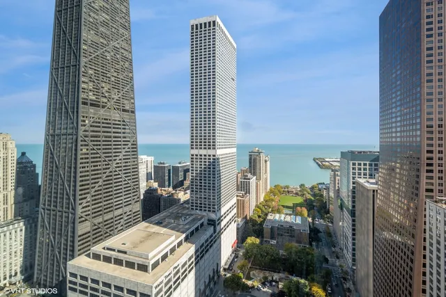 $16,000 | 800 North Michigan Avenue, Unit 4001, Chicago, IL 60611