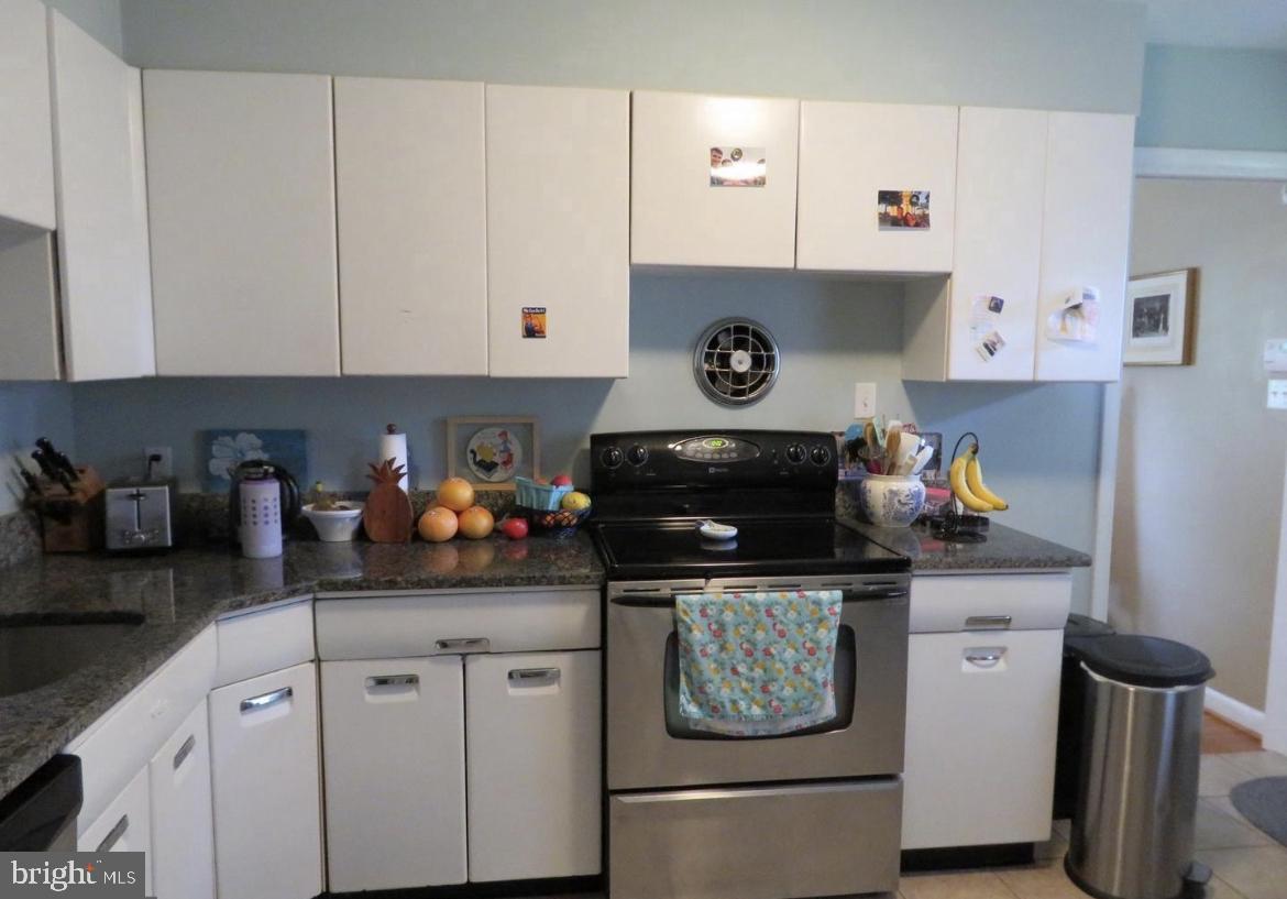 1716 Macon Street McLean, VA 22101 - Photo 7 of 14