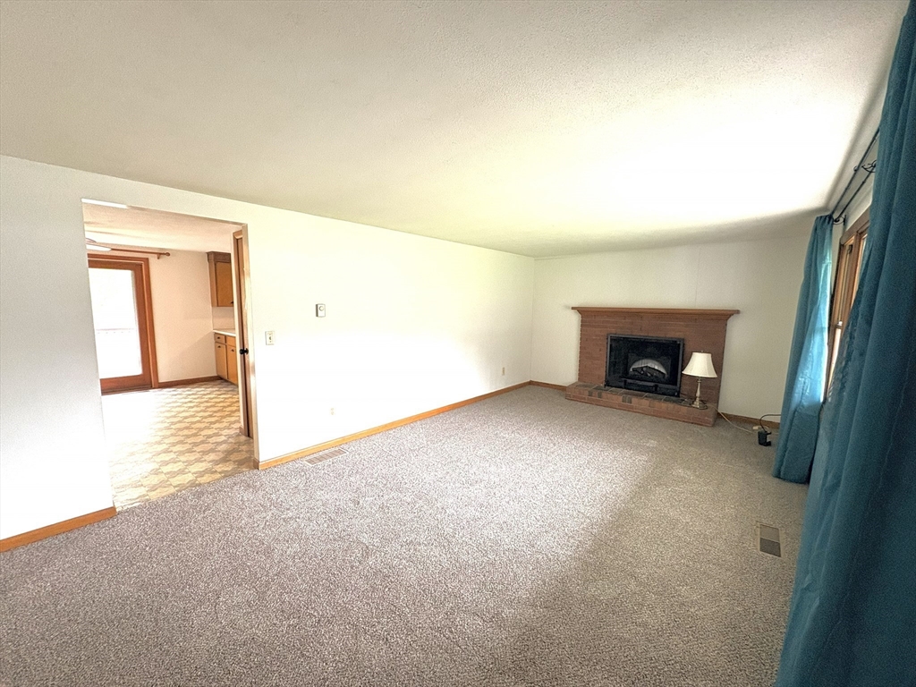 135 Pelham Road Amherst, MA 01002 - Photo 3 of 22