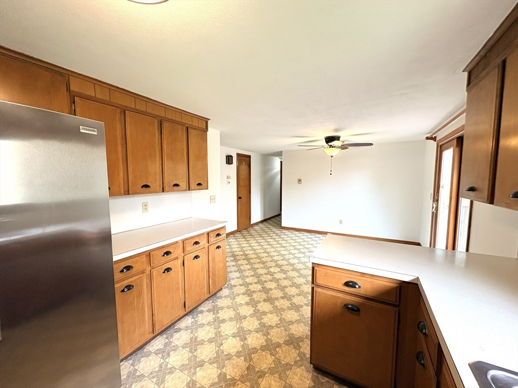 135 Pelham Road Amherst, MA 01002 - Photo 9 of 22