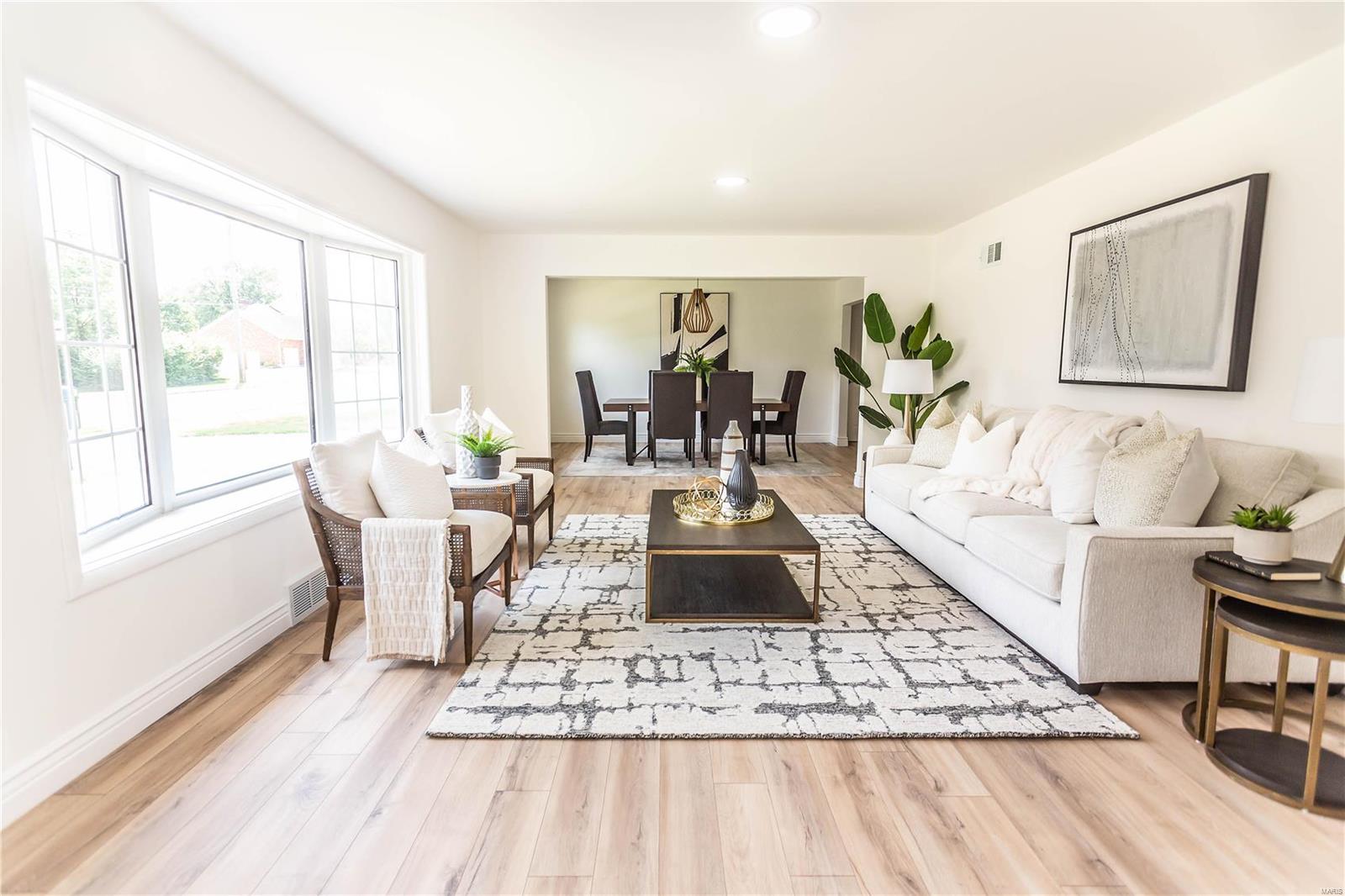 1243 Dougherty Ferry Road St. Louis, MO 63122 - Photo 5 of 48 Gallery Image 5
