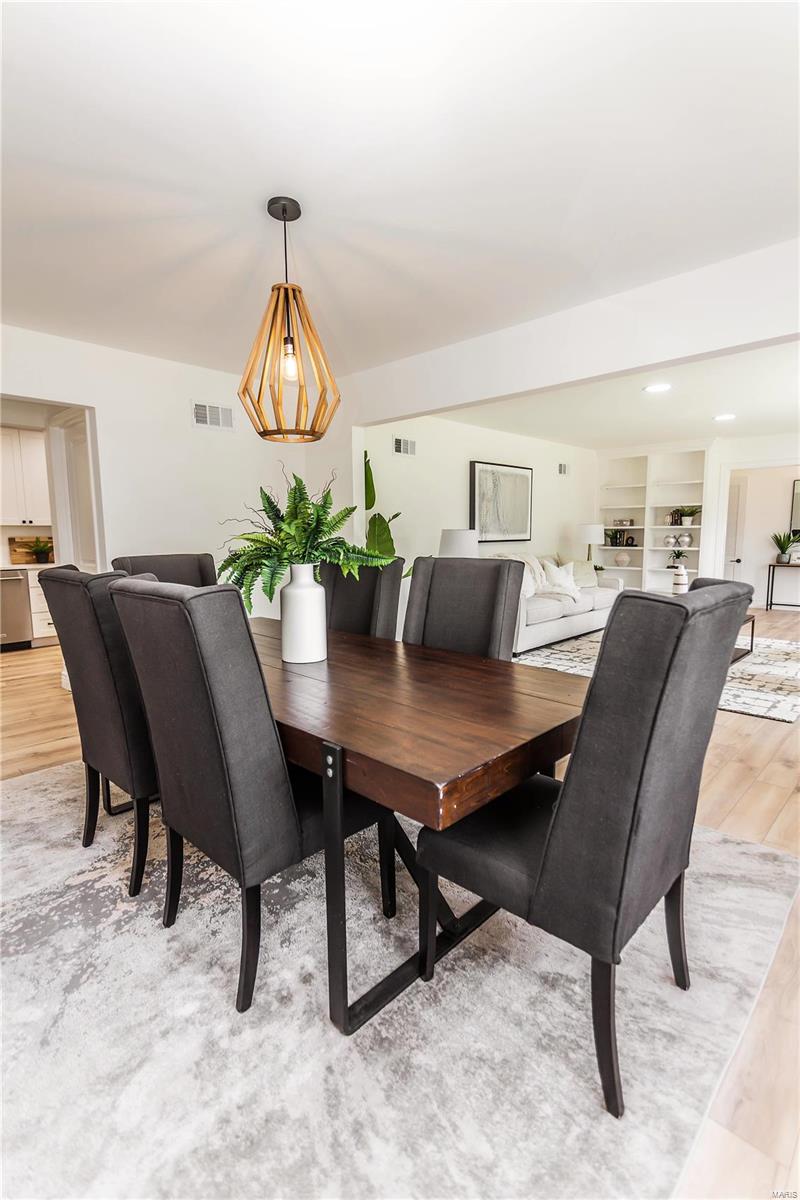 1243 Dougherty Ferry Road St. Louis, MO 63122 - Photo 9 of 48 Gallery Image 9