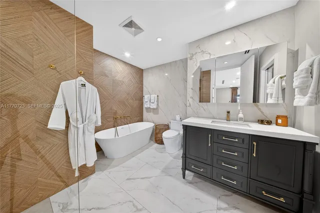 $26,000 | 4312 Northeast 22nd Avenue, Fort Lauderdale, FL 33308