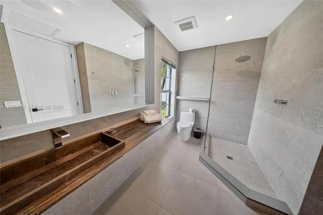 $26,000 | 4312 Northeast 22nd Avenue, Fort Lauderdale, FL 33308