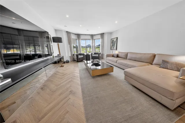 $26,000 | 4312 Northeast 22nd Avenue, Fort Lauderdale, FL 33308