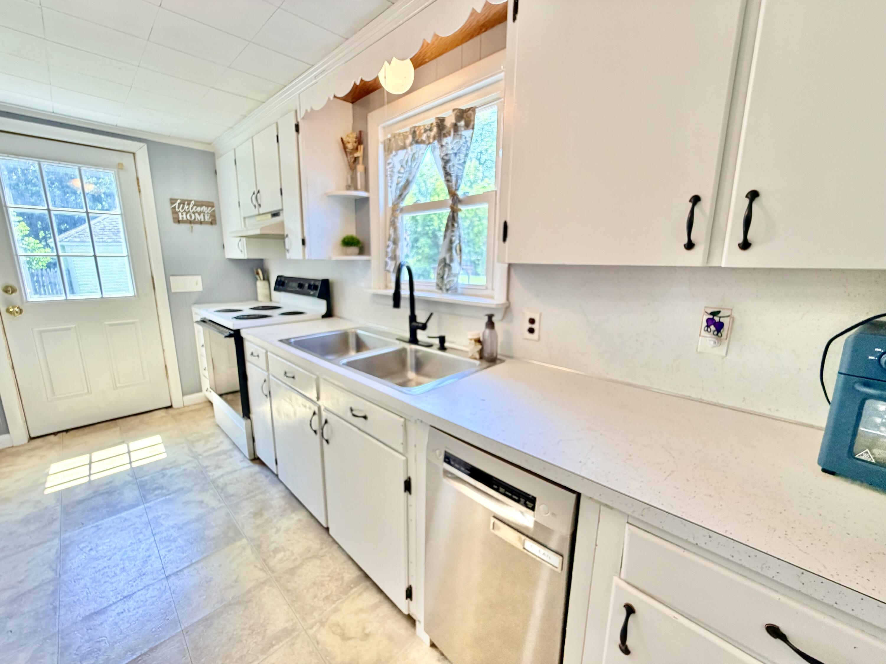 14 Castine Avenue Portland, ME 04103 - Photo 15 of 37 IMG_0273