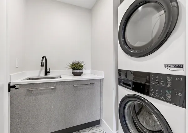 $1,878,000 | 10 Pennsylvania Avenue, Unit 1, Newton, MA 02464