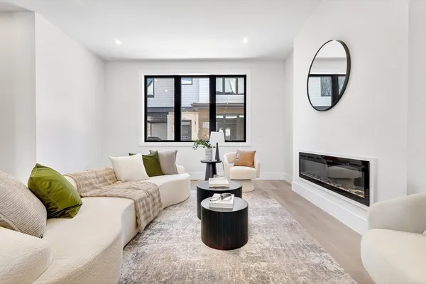 $1,878,000 | 10 Pennsylvania Avenue, Unit 1, Newton, MA 02464