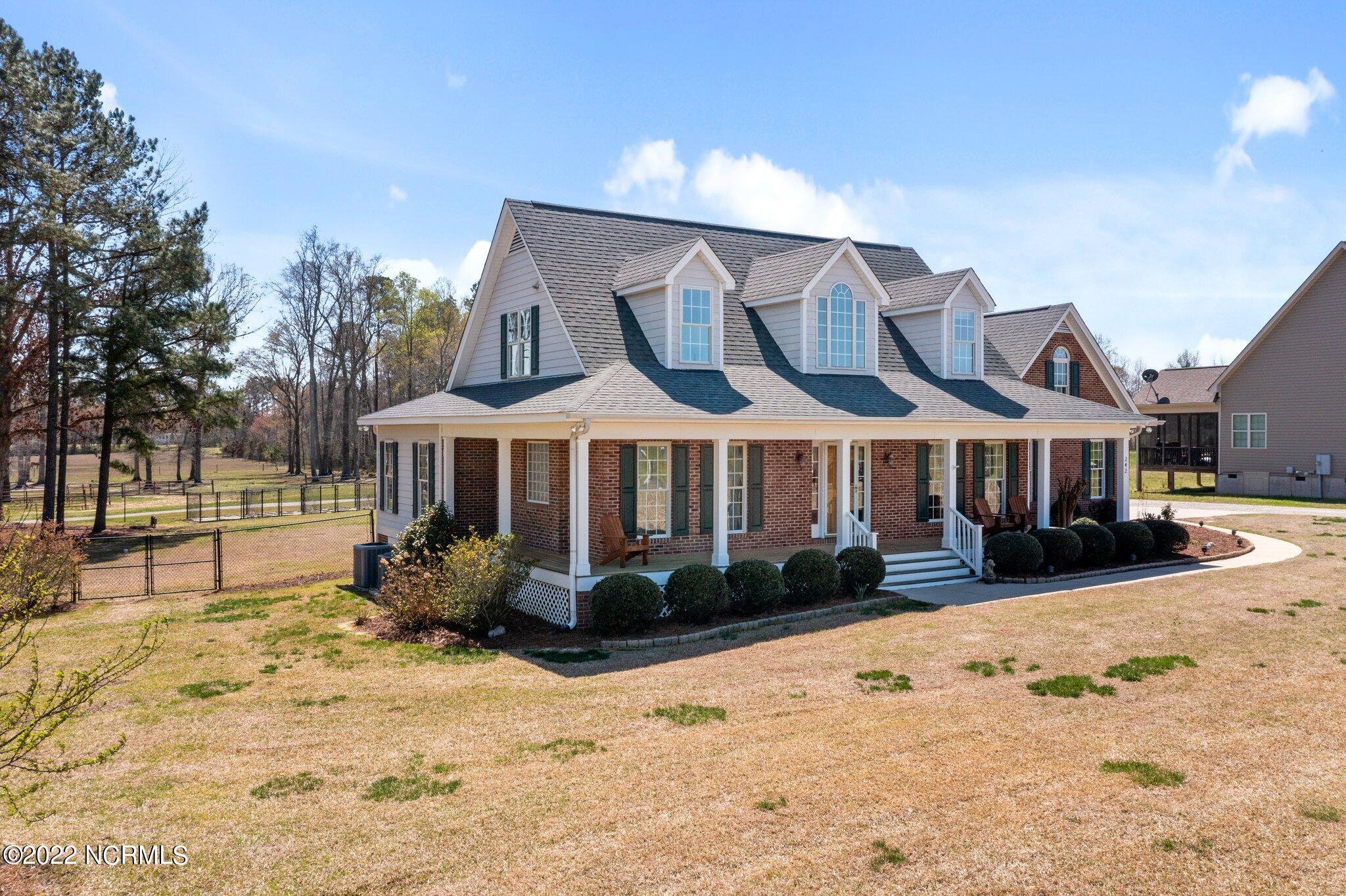 242 Carlyle Road Zebulon, NC 27597 - Photo 3 of 31 2-web-or-mls-DJI_0822