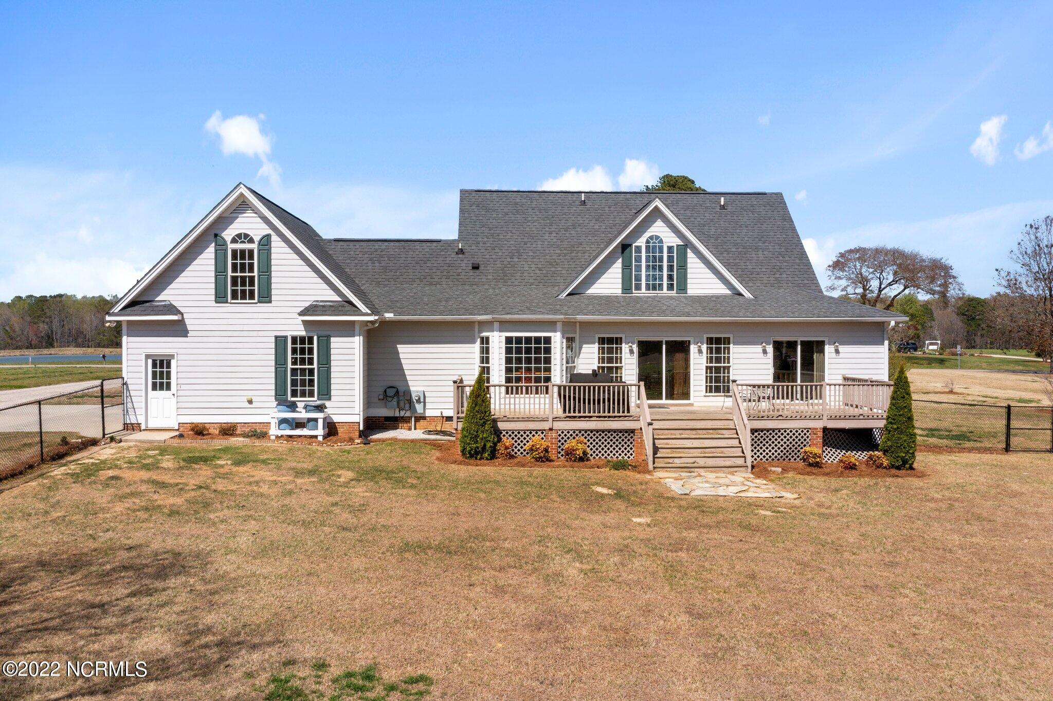 242 Carlyle Road Zebulon, NC 27597 - Photo 4 of 31 3-web-or-mls-DJI_0831