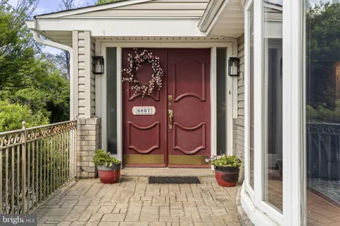 $699,900 | 8807 Hawthorne Lane, Wyndmoor, PA 19038