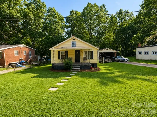 $124,900 | 312 South Miller Avenue, Statesville, NC 28677
