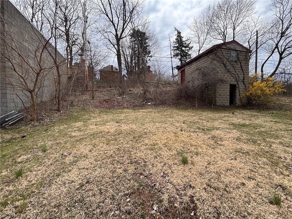 26 Carrick Avenue Pittsburgh, PA 15210 - Photo 25 of 31