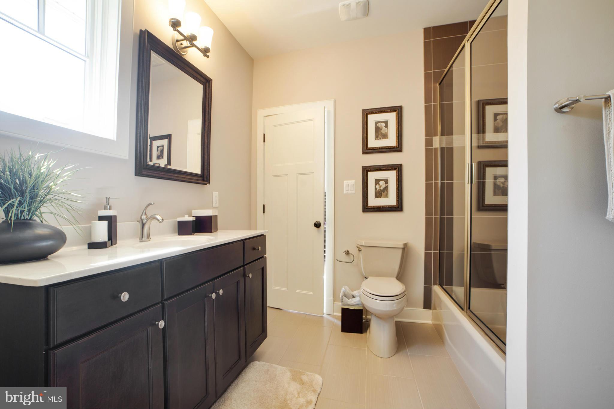 309 North Ferry Point Road Pasadena, MD 21122 - Photo 21 of 30 Bath