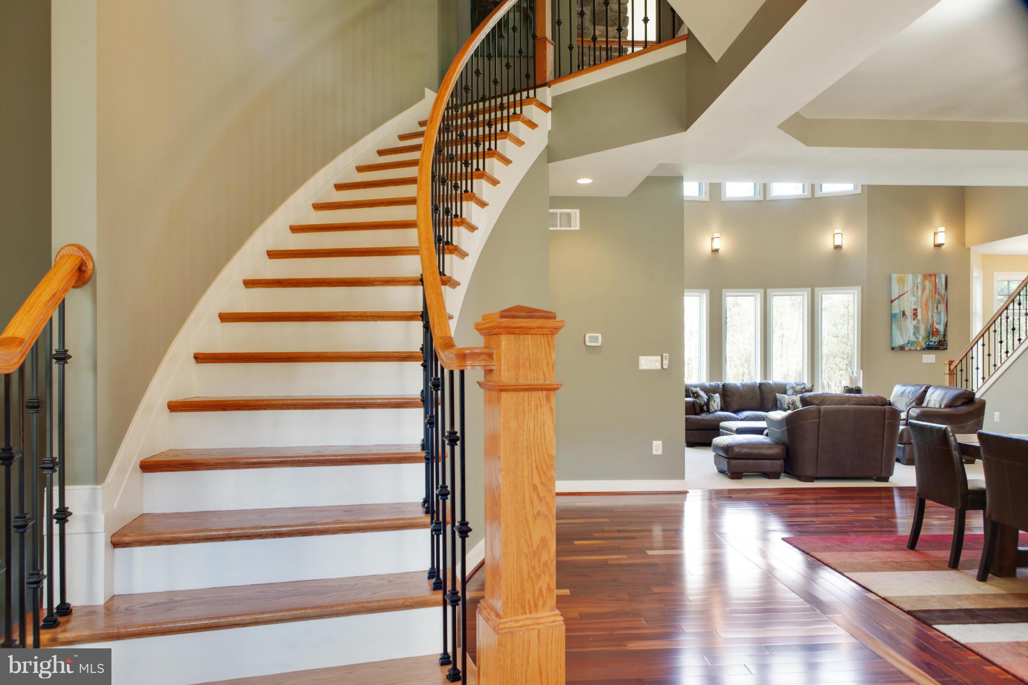 309 North Ferry Point Road Pasadena, MD 21122 - Photo 5 of 30 Interior (General)