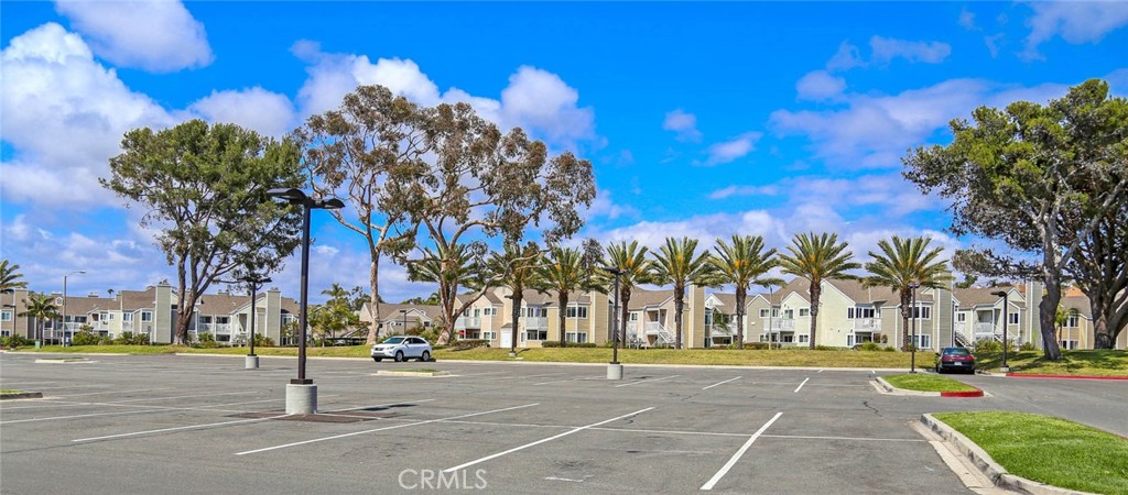 34028 Selva Road, Unit 77 Dana Point, CA 92629 - Photo 43 of 62 a view of a fountain with a tree in front of it