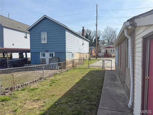 $79,900 | 217 West Arlee Avenue, St. Louis, MO 63125