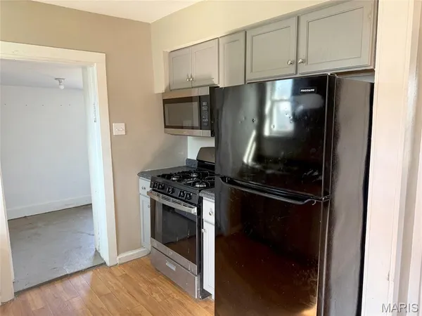 $79,900 | 217 West Arlee Avenue, St. Louis, MO 63125