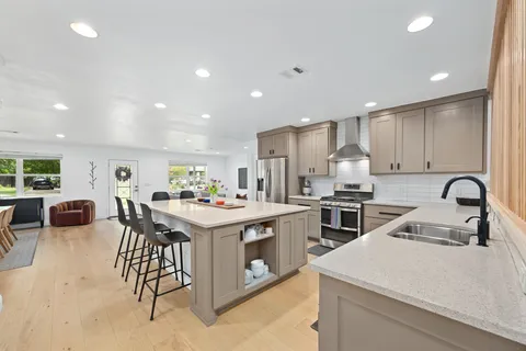 $1,150,000 | 1713 Madison Avenue, Austin, TX 78757